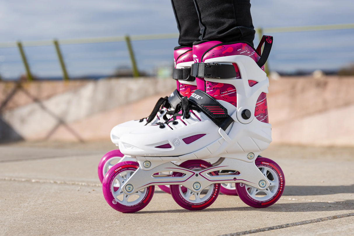 SKA940689 POWERSLIDE Phuzion Universe Pink 3W XXII Kinder Inlineskates Kinder Inliner Kids Skates Rollerblades Inlineskates für Kinder Junior Skates Verstellbare Skates Größenverstlelbare Inlineskates für Kinder Kinder Inliner Kids Inliner Kids Rollerblades Urban Inline Skating Urban Inline Skating Freeskates City Skates Fitness Inliner Sport Skates Sport Inliner Rollerblades Rollerblading Lörrach Freiburg Basel Inliner Skateschule und Skateshop Weil am Rhein SkaMiDan Deutschland Germany