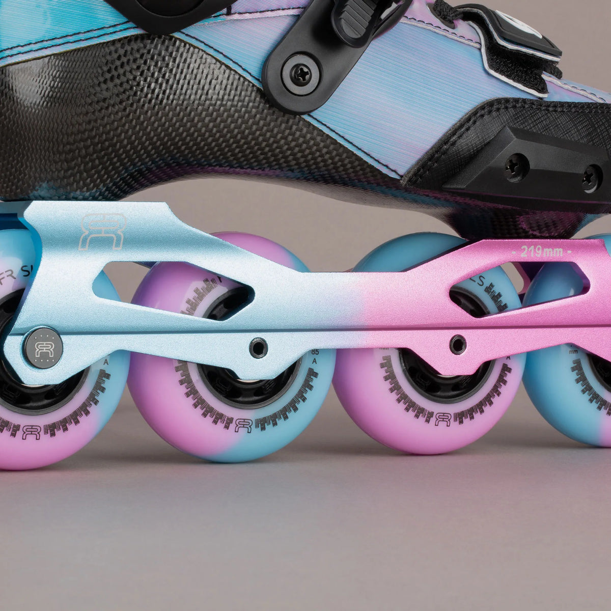 FR Skates FR Spin JI - Holo Blue | 3er Größen | High Performance Freestyle Slalom Inlineskates für Kinder & Jugendliche