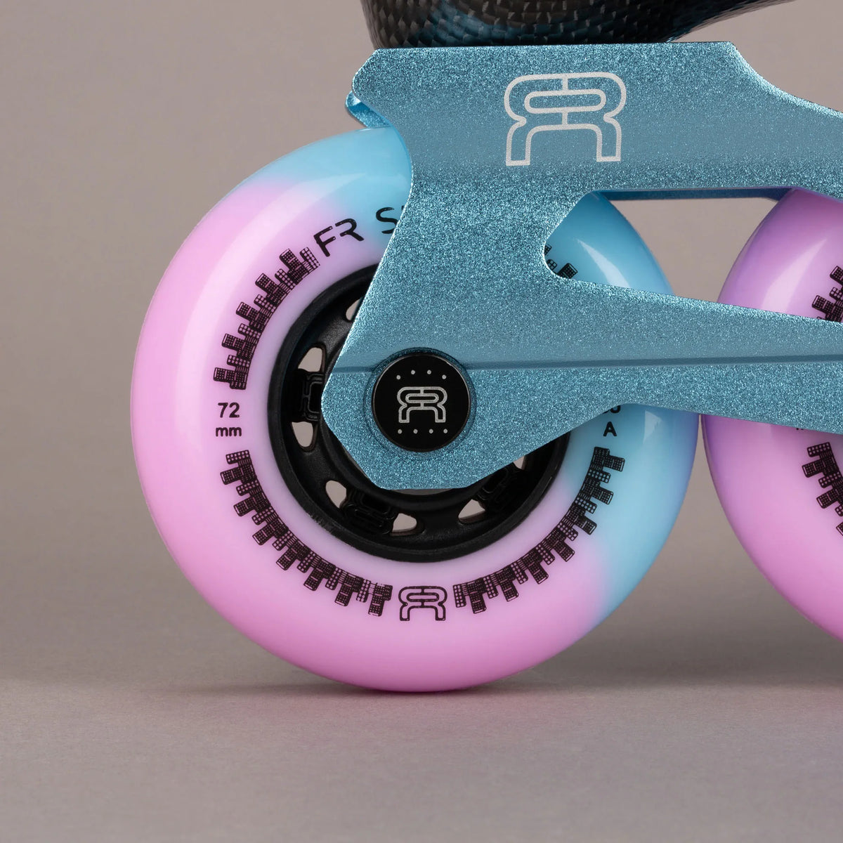 FR Skates FR Spin JI - Holo Blue | 3er Größen | High Performance Freestyle Slalom Inlineskates für Kinder & Jugendliche