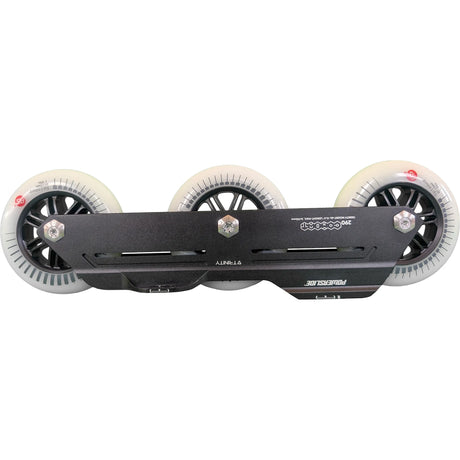 POWERSLIDE Trinity Combat Rocker Frame 3x 110mm 88A Komplettpaket | 290mm | ABEC 9 Kugellager | Black | 1-Paar | Urban Inline Frames Urban Inline Rahmen Urban Inline Frame Urban Inline Rahmen Freestyle Rahmen Freestyle Frame Freestyle Schiene Inline Urban Skating Urban Rahmen Urban Frame Freeride Frame Freeride Rahmen Inline Skating Slalom Skating Slalom Schiene Best Freestyle Skate Slalom Skate Lörrach Freiburg Basel Inliner Skateschule und Skateshop Weil am Rhein SkaMiDan Deutschland Germany