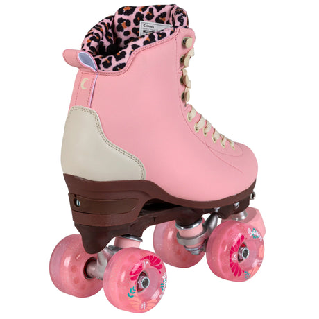 SKA810801 CHAYA Miyu Pink Leopard Roller Skates | Pinke Rollschuhe | Lifestyle Rollschuhe Skates Plates Roller Skates Skatepark Rollschuhe Chaya Quad Skates Aggressive Quad Skates Rollschuhe Stunt Rollschuhe Rollkunstlauf Rollschuhe Rollerskates Schwarze Rollschuhe Lifestyle Rollschuhe Roller Skating Quad Skating Skateschule und Skateshop Weil am Rhein SkaMiDan Lörrach Freiburg Basel Deutschland Germany