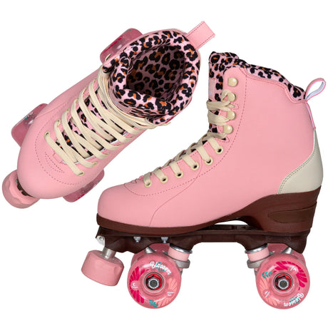 SKA810801 CHAYA Miyu Pink Leopard Roller Skates | Pinke Rollschuhe | Lifestyle Rollschuhe Skates Plates Roller Skates Skatepark Rollschuhe Chaya Quad Skates Aggressive Quad Skates Rollschuhe Stunt Rollschuhe Rollkunstlauf Rollschuhe Rollerskates Schwarze Rollschuhe Lifestyle Rollschuhe Roller Skating Quad Skating Skateschule und Skateshop Weil am Rhein SkaMiDan Lörrach Freiburg Basel Deutschland Germany