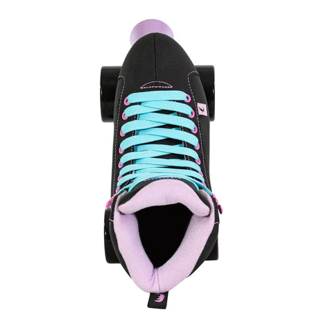SKA810720 CHAYA Melrose Black Pink Roller Skates Lifestyle Rollschuhe Skatepark Rollschuhe Chaya Quad Skates Aggressive Quad Skates Rollschuhe Stunt Rollschuhe Rollkunstlauf Rollschuhe Rollerskates Schwarze Rollschuhe Lifestyle Rollschuhe Roller Skating Quad Skating Skateschule und Skateshop Weil am Rhein SkaMiDan Lörrach Freiburg Basel Deutschland Germany