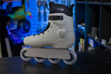 SKA10607 IQON ACT CL Team Urban Inlineskates White 4x 90mm UFS + Trinity + 165mm Dual Point Mounting_00 | Urban Inlineskates Urban Inlineskate Freestyle Skates Fitness Inlineskates Inlineskates Sport Inline Skates Rollerblades Urban Inline Skating Urban Inline Skating Freeskates Trainng Skates Strecken Skates Trinity Skates Einsteiger Beginner Inlineskates Inliner Fitness Inliner City Skates Fitness Inliner Sport Skates Sport Inliner Rollerblades Rollerblading Lörrach Freiburg Basel Inliner Skateschule und 