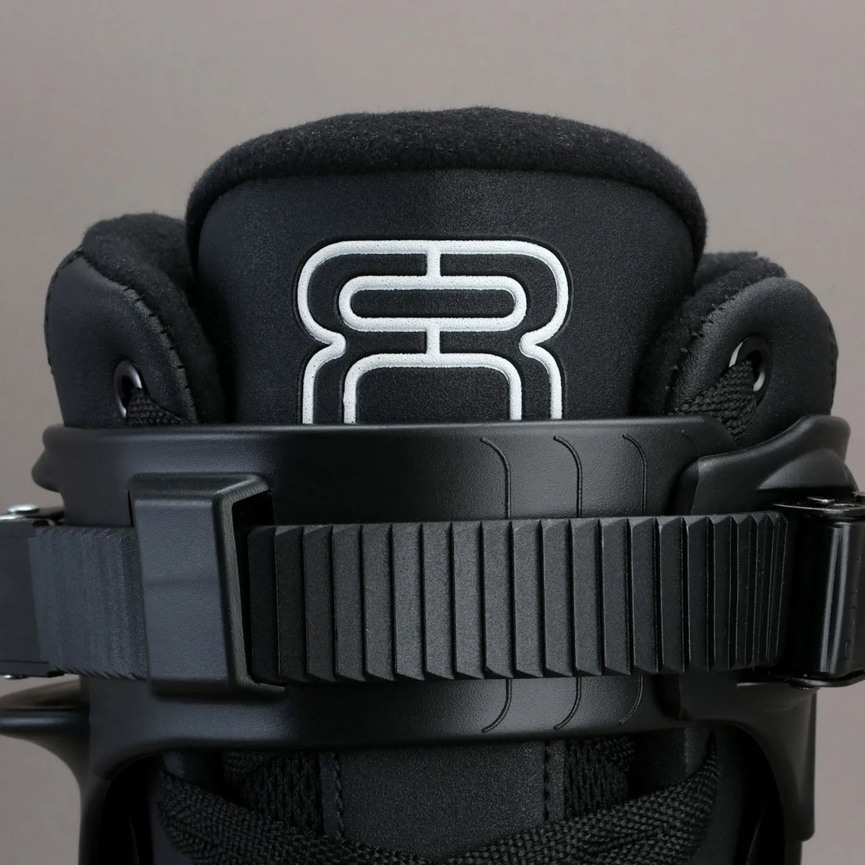 SKA24FRSK-FR380-BK FR Skates FR3 80 – Black 2025 Edition | 165mm Dual Point Mounting | Slalom Skates | Urban & Freestyle Inlineskates Freestyle Slalom Skates Freestyle & Urban Inlineskates Fitness Inlineskates Inlineskates Sport Inline Skates Rollerblades Urban Inline Skating Urban Inline Skating Freeskates Trainng Skates Strecken Skates Trinity Skates Einsteiger Beginner Inlineskates Inliner Fitness Inliner City Skates Fitness Inliner Sport Skates Sport Inliner Rollerblades Rollerblading Lörrach Freiburg B