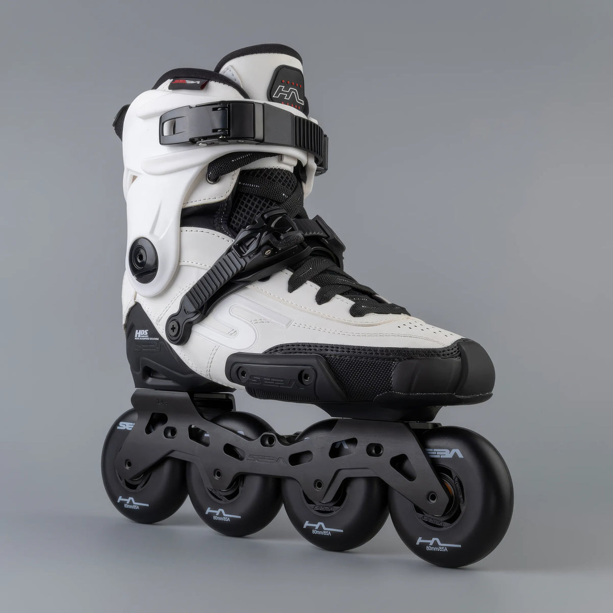 SKA24SSK-SHL80-WH SEBA Skates High Light 80 – White 2025 | 165mm Dual Point Mounting | Urban & Freestyle Inlineskates Freeskates inline trick skaten Urban Inlineskates Freestyle Inlineskates Free Skates Slalom Skates Freestyle Inlineskates Freestyle Rollerblades Slalom Blades Urban Inlineskates Freeskates Fitness Inlineskates Inlineskates Sport Inline Skates Rollerblades Urban Inline Skating Urban Inline Skating Freeskates Trainng Skates Strecken Skates Trinity Skates Einsteiger Beginner Inlineskates Inline
