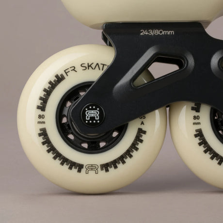 SKA25FRSK-FR380-SD FR Skates FR3 80 – Sand 2026 Edition | 165mm Dual Point Mounting | Slalom Skates | Urban & Freestyle Inlineskates Freestyle Slalom Skates Freestyle & Urban Inlineskates Fitness Inlineskates Inlineskates Sport Inline Skates Rollerblades Urban Inline Skating Urban Inline Skating Freeskates Trainng Skates Strecken Skates Trinity Skates Einsteiger Beginner Inlineskates Inliner Fitness Inliner City Skates Fitness Inliner Sport Skates Sport Inliner Rollerblades Rollerblading Lörrach Freiburg Ba