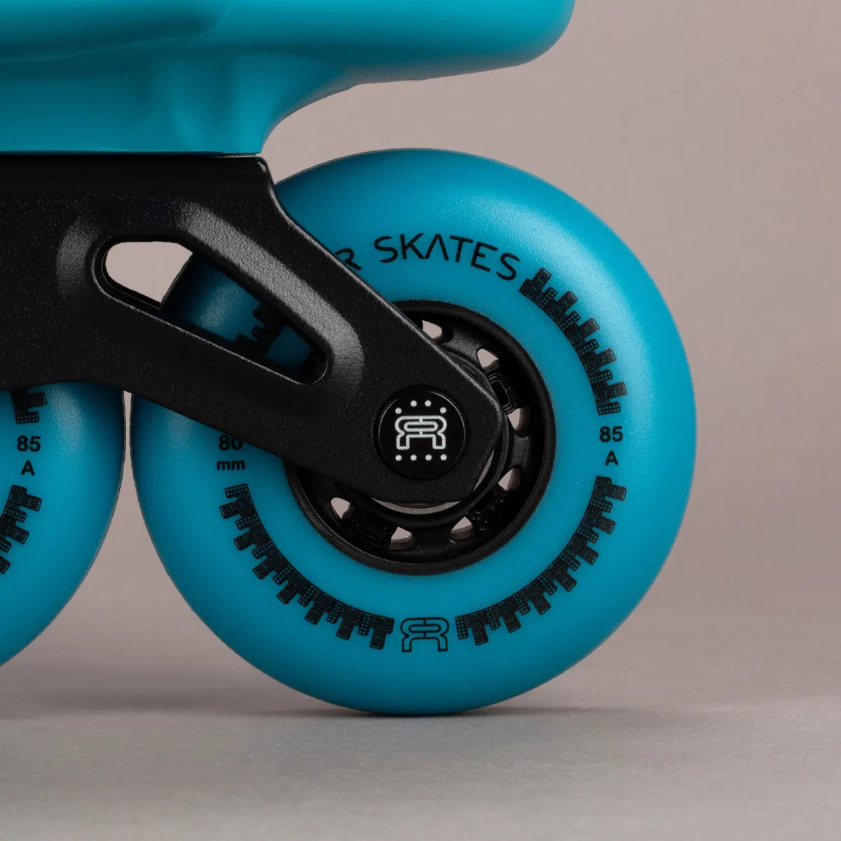 SKA25FRSK-FRX80-TL FR Skates FRX 80 – Teal 2025 Edition | 165mm Dual Point Mounting | Slalom Skates | Urban & Freestyle Inlineskates Freestyle Slalom Skates Freestyle & Urban Inlineskates Fitness Inlineskates Inlineskates Sport Inline Skates Rollerblades Urban Inline Skating Urban Inline Skating Freeskates Trainng Skates Strecken Skates Trinity Skates Einsteiger Beginner Inlineskates Inliner Fitness Inliner City Skates Fitness Inliner Sport Skates Sport Inliner Rollerblades Rollerblading Lörrach Freiburg Ba