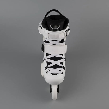 SKA25FRSK-FRX80-WH FR Skates FRX 80 – White 2025 Edition | 165mm Dual Point Mounting | Slalom Skates | Urban & Freestyle Inlineskates Freestyle Slalom Skates Freestyle & Urban Inlineskates Fitness Inlineskates Inlineskates Sport Inline Skates Rollerblades Urban Inline Skating Urban Inline Skating Freeskates Trainng Skates Strecken Skates Trinity Skates Einsteiger Beginner Inlineskates Inliner Fitness Inliner City Skates Fitness Inliner Sport Skates Sport Inliner Rollerblades Rollerblading Lörrach Freiburg B