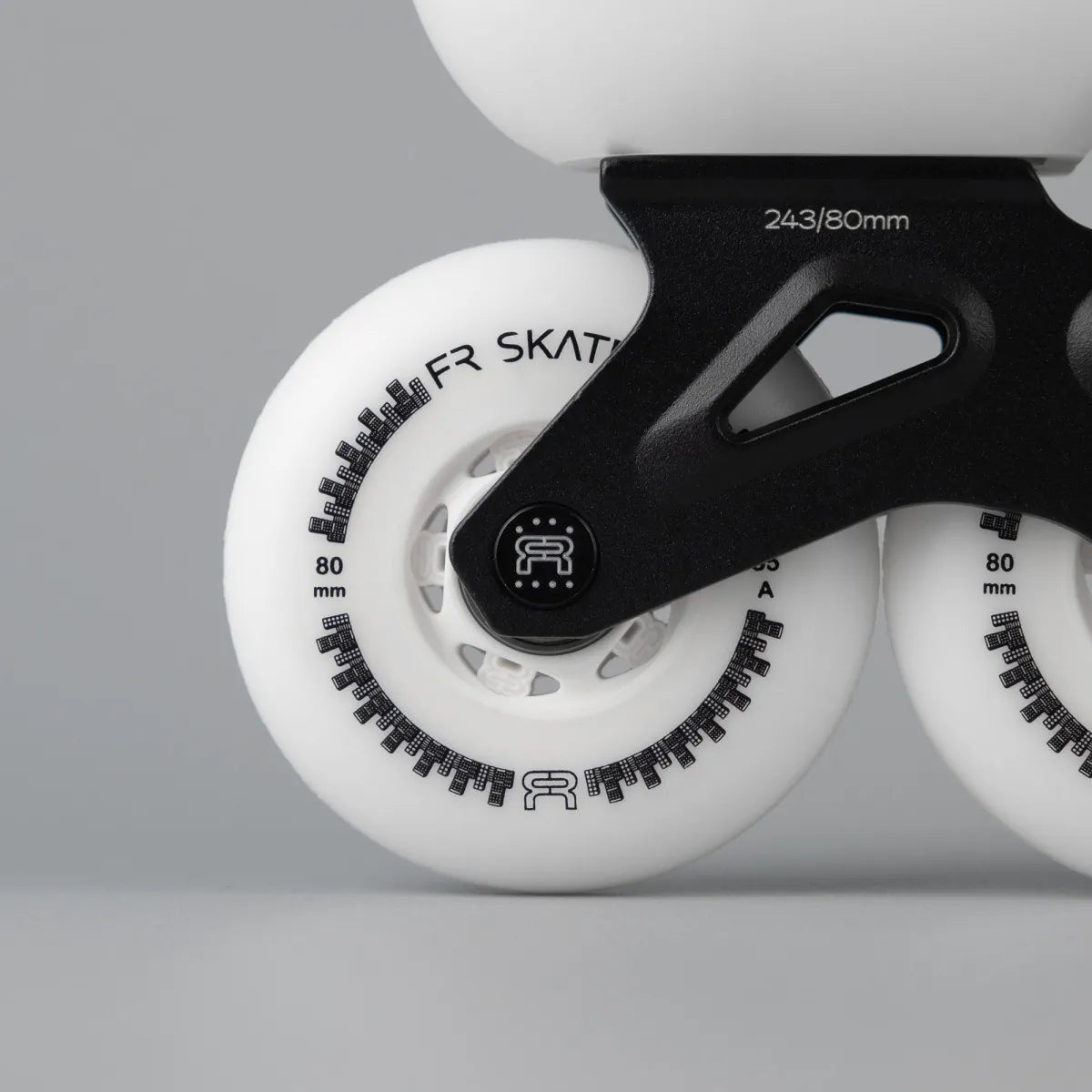 SKA25FRSK-FRX80-WH FR Skates FRX 80 – White 2025 Edition | 165mm Dual Point Mounting | Slalom Skates | Urban & Freestyle Inlineskates Freestyle Slalom Skates Freestyle & Urban Inlineskates Fitness Inlineskates Inlineskates Sport Inline Skates Rollerblades Urban Inline Skating Urban Inline Skating Freeskates Trainng Skates Strecken Skates Trinity Skates Einsteiger Beginner Inlineskates Inliner Fitness Inliner City Skates Fitness Inliner Sport Skates Sport Inliner Rollerblades Rollerblading Lörrach Freiburg B