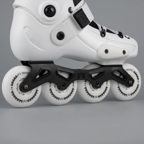 SKA25FRSK-FRX80-WH FR Skates FRX 80 – White 2025 Edition | 165mm Dual Point Mounting | Slalom Skates | Urban & Freestyle Inlineskates Freestyle Slalom Skates Freestyle & Urban Inlineskates Fitness Inlineskates Inlineskates Sport Inline Skates Rollerblades Urban Inline Skating Urban Inline Skating Freeskates Trainng Skates Strecken Skates Trinity Skates Einsteiger Beginner Inlineskates Inliner Fitness Inliner City Skates Fitness Inliner Sport Skates Sport Inliner Rollerblades Rollerblading Lörrach Freiburg B