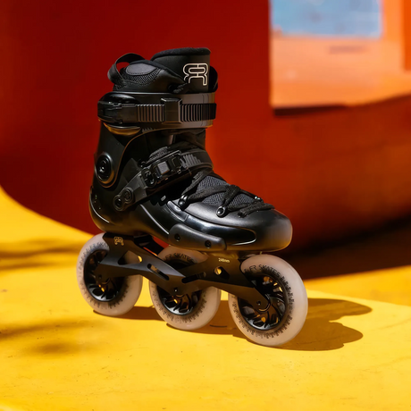 SKA26FRSK-FR2310-BK FR Skates FR2 310 – V2 – Black | 165mm Dual Point Mounting | Freeride & Urban Inlineskates freeskates free skate freeride city skates inliner rollerblades hardboot hardshell hartschalen skate skamidan weil am rhein deutschland lörrach freiburg basel skamidan skateshop