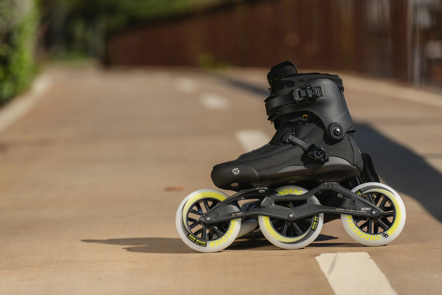 SKA510041 POWERSLIDE Swell Carbon 125 – Schwarz – 3D Adapt | Trinity Mounting | Fitness & Perfomance Inlineskates Premium Freeskates Trainng Skates Strecken Skates Trinity Skates Einsteiger Beginner Inlineskates Inliner Fitness Inliner City Skates Fitness Inliner Sport Skates Sport Inliner Rollerblades Rollerblading Lörrach Freiburg Basel Inliner Skateschule und Skateshop Weil am Rhein SkaMiDan Deutschland Germany