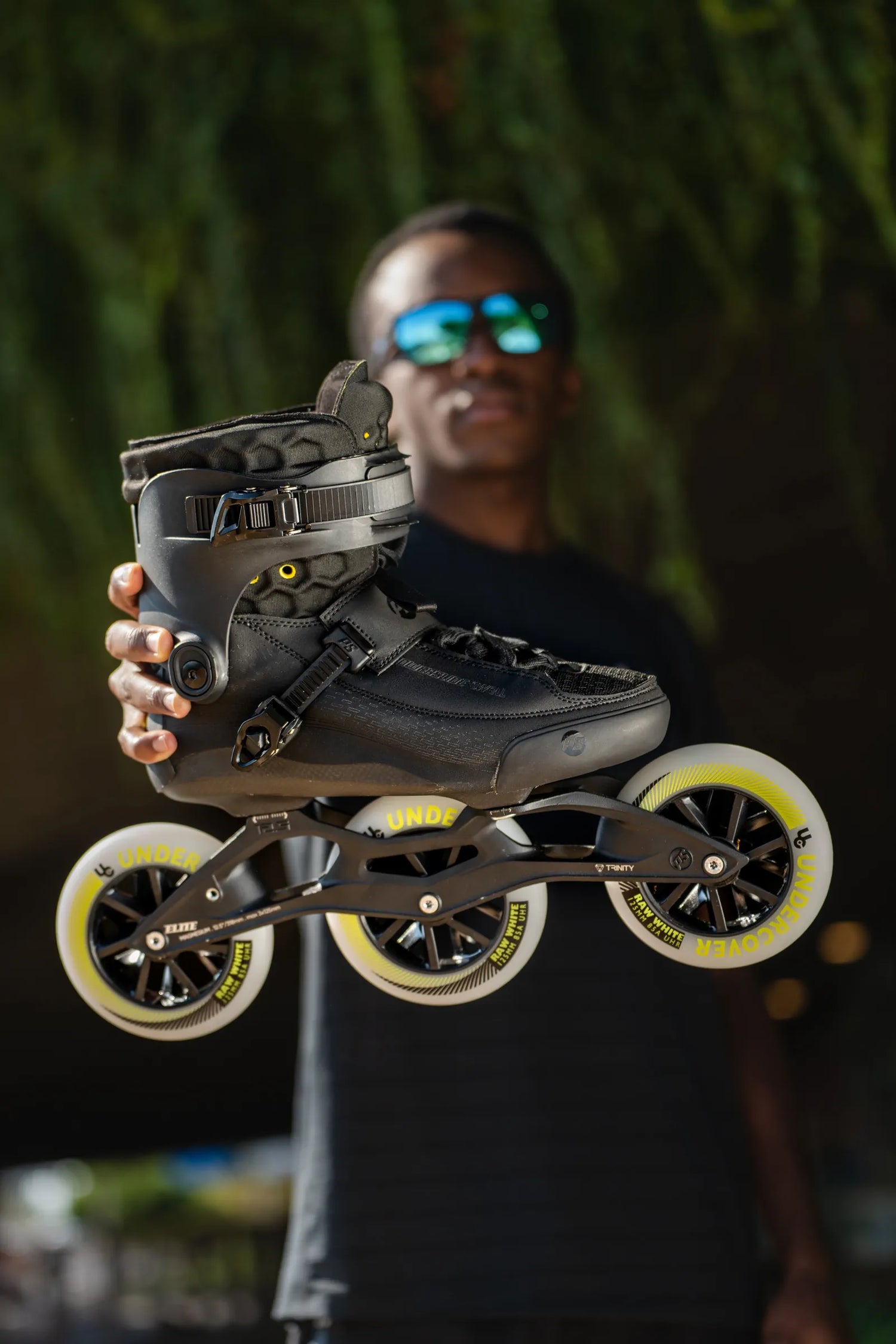 SKA510041 POWERSLIDE Swell Carbon 125 – Schwarz – 3D Adapt | Trinity Mounting | Fitness & Perfomance Inlineskates Premium Freeskates Trainng Skates Strecken Skates Trinity Skates Einsteiger Beginner Inlineskates Inliner Fitness Inliner City Skates Fitness Inliner Sport Skates Sport Inliner Rollerblades Rollerblading Lörrach Freiburg Basel Inliner Skateschule und Skateshop Weil am Rhein SkaMiDan Deutschland Germany