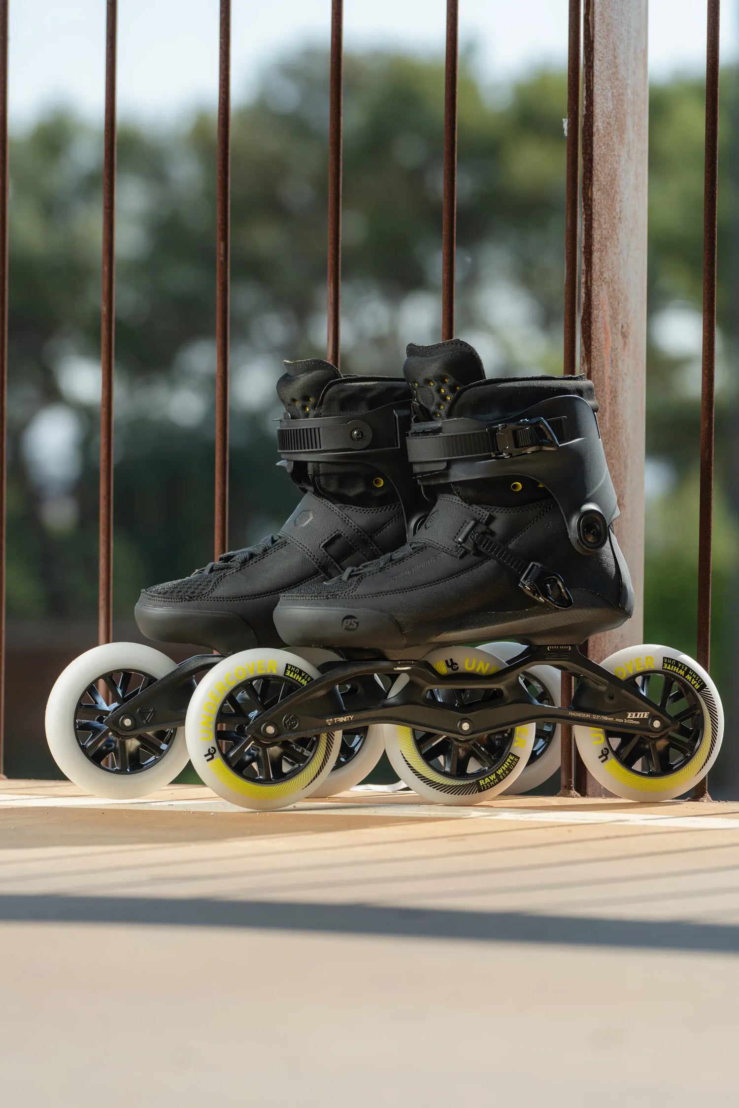 SKA510041 POWERSLIDE Swell Carbon 125 – Schwarz – 3D Adapt | Trinity Mounting | Fitness & Perfomance Inlineskates Premium Freeskates Trainng Skates Strecken Skates Trinity Skates Einsteiger Beginner Inlineskates Inliner Fitness Inliner City Skates Fitness Inliner Sport Skates Sport Inliner Rollerblades Rollerblading Lörrach Freiburg Basel Inliner Skateschule und Skateshop Weil am Rhein SkaMiDan Deutschland Germany