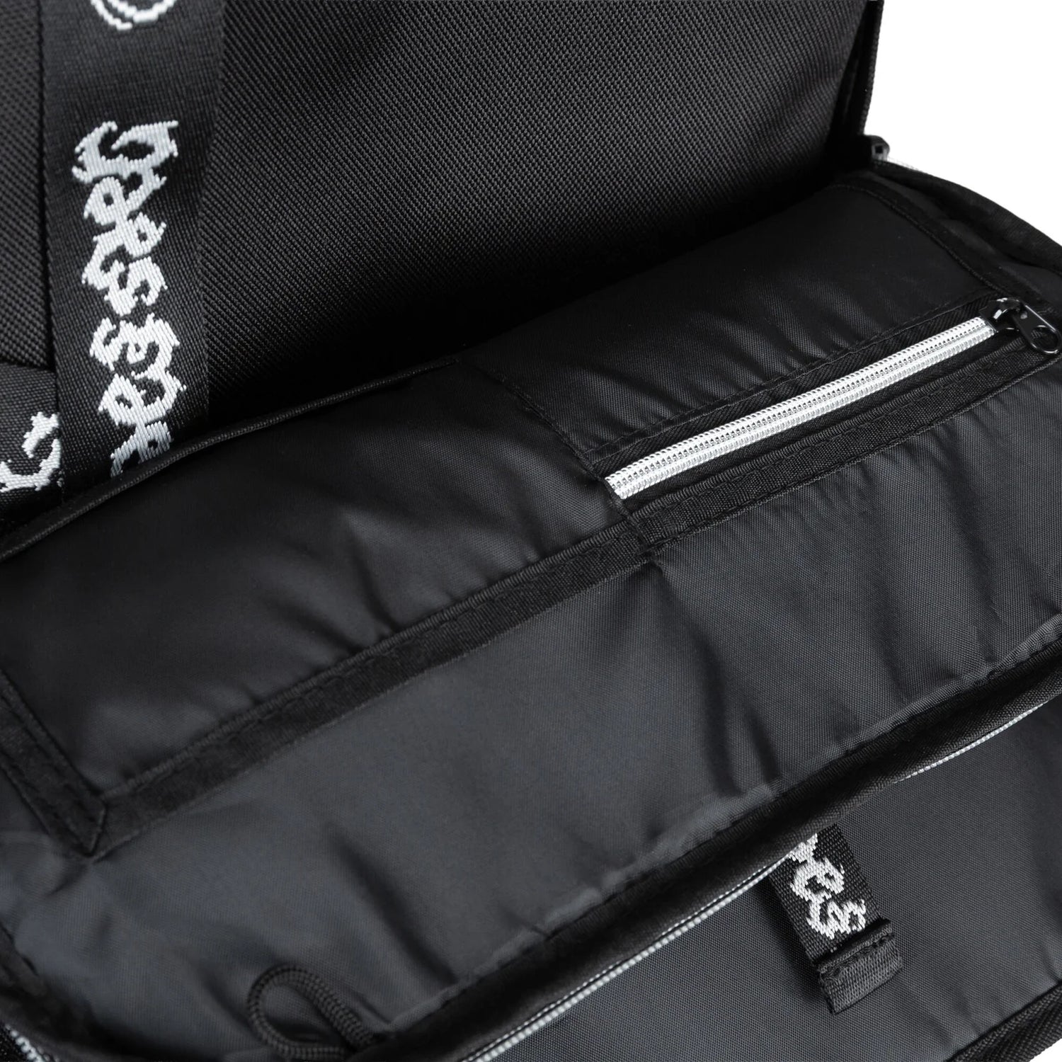 SKA61027 MESMER Crossover Pro Bag – Backpack – Schwarz | Skaterucksack mit Halterungen für Inlineskates + Co. | Zubehör für Inline Skating | Inline Skating Fitness Inline Skating Urban Inline Skating | Aggressive inline Skating | Lörrach Freiburg Basel Inliner Skateschule und Skateshop Weil am Rhein SkaMiDan Deutschland Germany
