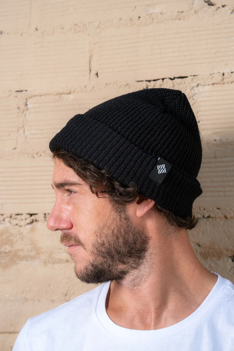 SKA701001 USD Heritage Beanie | Black | Unisex | Clothing | Bekleidung  Inliner Sport Skates Sport Inliner Rollerblades Rollerblading Lörrach Freiburg Basel Inliner Skateschule und Skateshop Weil am Rhein SkaMiDan Deutschland Germany
