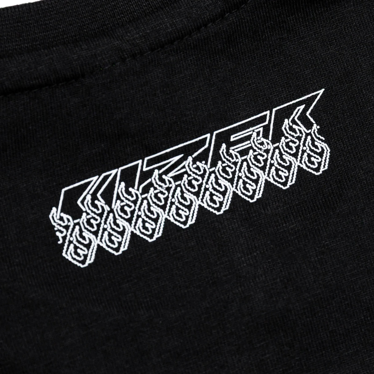 SKA800958 KIZER Hacker LongSleeve – Schwarz Weiß | Skate-Sleeve & Streetwear | 100% Baumwolle | 100% cotton SkaMiDan Merch Kids Children Bekleidung Clothing Clothes Skate Shirt Skate Gear Skating T-shirts pullover skate klamotten zum skaten inline skating roller skating rollerblading inlineskaten rollerbladen weil am rhein lörrach freiburg basel inliner sportbekleidung sportkleidung funktionskleidung Skating School Skateshop Skateschule Skaterladen Deutschland Germany