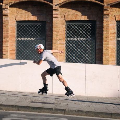 SKA880255 POWERSLIDE Zoom One Black 100 | Nietbefestigung | Auch für breite Füße geeignet | Urban Inlineskates Inline Skates Rollerblades Urban Inline Skating Urban Inline Skating Freeskates Trainng Skates Strecken Skates Trinity Skates Einsteiger Beginner Inlineskates Inliner Fitness Inliner City Skates Fitness Inliner Sport Skates Sport Inliner Rollerblades Rollerblading Lörrach Freiburg Basel Inliner Skateschule und Skateshop Weil am Rhein SkaMiDan Deutschland Germany