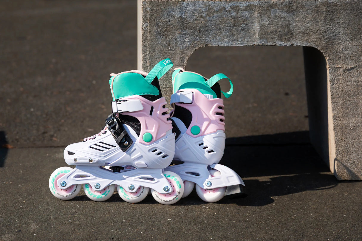 SKA880368 PLAYLIFE Khaan Jr. LTD Adjustable Pastel | Größenverstellbare Kinder Inlineskates | Urban Inlineskates kinder skates kids skates junior skates powerslide kinder inlineskates SkaMiDan Skateshop Weil am Rhein Freiburg Deutschland Germany Lörrach Basel