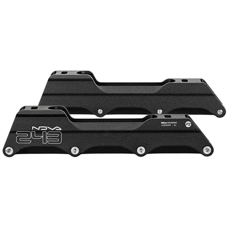 SKA904691/243 POWERSLIDE Nova Frame 4×80 | 243mm | Schwarz | 165mm Dual Point Mounting | Urban Inline Frame Urban Inline Rahmen Freestyle Rahmen Freestyle Frame Freestyle Schiene Inline Urban Skating Urban Rahmen Urban Frame Freeride Frame Freeride Rahmen Inline Skating Slalom Skating Slalom Schiene Best Freestyle Skate Slalom Skate Lörrach Freiburg Basel Inliner Skateschule und Skateshop Weil am Rhein SkaMiDan Deutschland Germany