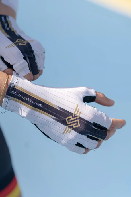 SKA910910 SWINGS Aero Gloves White | Handschoner ohne Plastikkappe | Schützer Für das Fitness Inline Skating | Fitness Skating Protektors | Schoner für Inline Skater | Protektion for Inline Skater | Knee Pads | Knieschützer | Knieschoner | Elbow Pads | Ellenbogen Protektoren | Lörrach Freiburg Basel Inliner Skateschule und Skateshop Weil am Rhein SkaMiDan Deutschland Germany
