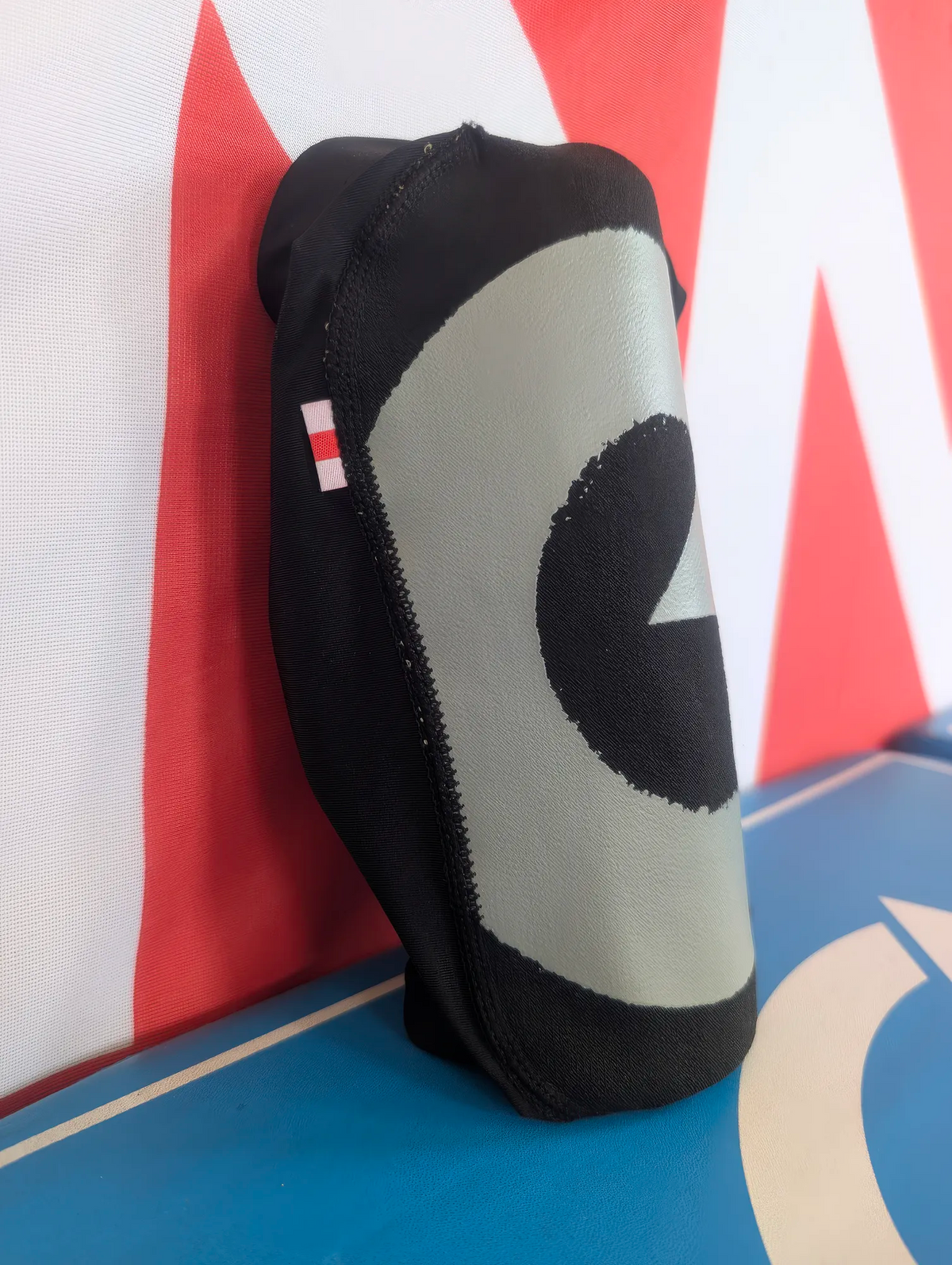 SKA920141 ENNUI BLVD Shin Guards | Schlanke Schienbeinschoner für das Skatingshin guards knee pads knee guards komfortable Knieschützer ohne Kappe Knieschoner Protectors protection Schlank Dünn Slim set Protection proection protectors Protectors Protection Protective gear Saftey gear Skating inline skating rollerblading Inline Skates inline skating fitness skating fitness skates rollerblades rollerblading Lörrach Freiburg Basel Inliner Skateschule und Skateshop Weil am Rhein SkaMiDan