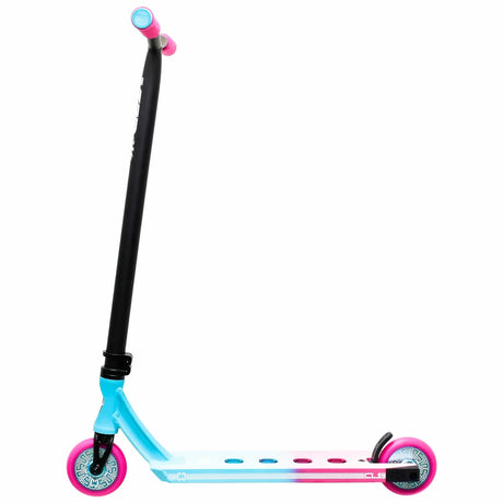 SKACRE-CL1-PT CORE CL1 Stunt Scooter Pro – Pink Türkis Pink Turquoise | Stunt Roller für Fortgeschrittene und Profis | Trickroller für den Skatepark Stunt Scooter Kicker Trottinett Scootering Soots Scootworld SkaMiDan Weil am Rhein Basel Lörrach Freiburg Schweiz Deutschland Switzerland Germany Bale Skatepark Roller Stunt Roller Tretroller Action Scooter Kinder Roller Kids Children Stunts Park Trick Scooter