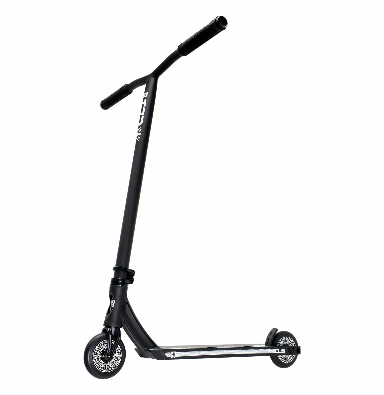SKACRE-CL1 CORE CL1 Stunt Scooter Pro – Schwarz Black | Stunt Roller für Fortgeschrittene und Profis | Trickroller für den Skatepark Stunt Scooter Kicker Trottinett Scootering Soots Scootworld SkaMiDan Weil am Rhein Basel Lörrach Freiburg Schweiz Deutschland Switzerland Germany Bale Skatepark Roller Stunt Roller Tretroller Action Scooter Kinder Roller Kids Children Stunts Park Trick Scooter