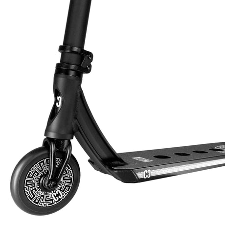 SKACRE-CL1 CORE CL1 Stunt Scooter Pro – Schwarz Black | Stunt Roller für Fortgeschrittene und Profis | Trickroller für den Skatepark Stunt Scooter Kicker Trottinett Scootering Soots Scootworld SkaMiDan Weil am Rhein Basel Lörrach Freiburg Schweiz Deutschland Switzerland Germany Bale Skatepark Roller Stunt Roller Tretroller Action Scooter Kinder Roller Kids Children Stunts Park Trick Scooter