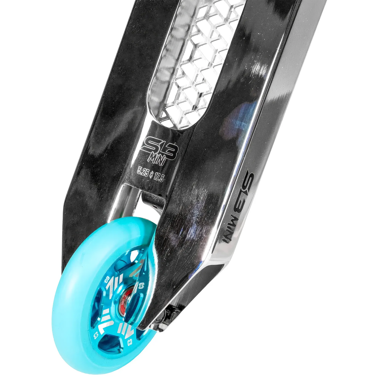 SKACRE-SL3M CORE SL3 Mini Stunt Scooter Pro – verschiedene Farben | Stunt Roller für Kinder | Trickroller für den Skatepark Stunt Scooter Kicker Trottinett Scootering Soots Scootworld SkaMiDan Weil am Rhein Basel Lörrach Freiburg Schweiz Deutschland Switzerland Germany Bale Skatepark Roller Stunt Roller Tretroller Action Scooter Kinder Roller Kids Children Stunts Park Trick Scooter