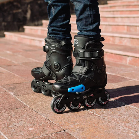 SKAFRSK-FRJ-BK FR Skates FR J - Black | Junior Freestyle Slalom Skates | Rockerbar | 3er Größen | Kinder Inlineskates | Größenverstellbar für Kinder Inlineskates Kinder Inliner Kids Skates Rollerblades Inlineskates für Kinder Junior Skates Verstellbare Skates Größenverstlelbare Inlineskates für Kinder Kinder Inliner Kids Inliner Kids Rollerblades Urban Inline Skating Urban Inline Skating Freeskates City Skates Fitness Inliner Sport Skates Sport Inliner Rollerblades Rollerblading Lörrach Freiburg Basel Inlin