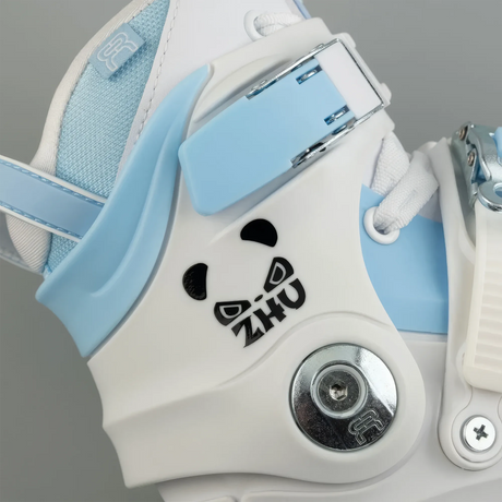 SKAFRSK-NEO190-LZ FR Skates Neo 1 – LZ Promodel – White Blue – Linda Zhu | 165mm Dual Point Mounting | Urban & Freestyle Inlineskates Slide Inline Skates Rollerblades Urban Inline Skating Freeskates Trainng Skates Strecken Skates Trinity Skates Einsteiger Beginner Inlineskates Inliner Fitness Inliner City Skates Fitness Inliner Sport Skates Sport Inliner Rollerblades Rollerblading Lörrach Freiburg Basel Inliner Skateschule und Skateshop Weil am Rhein SkaMiDan Deutschland Germany