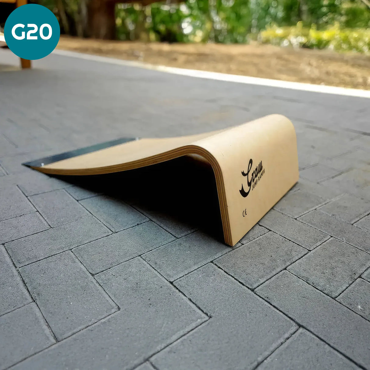 SKAGR-G20-G35 Graw Jump Ramps G Series – Kicker Ramps | Leichte, robuste Kicker-Rampen | Empfohlen für Erwachsene und alle Altersklassen | Obstacles, Rampen, Rails & Zubehör skate rampe box obstacle hinderniss rail grindstange grindrail skaterail pipe straßenrampe portabel portable leicht stabil kicker springen sprungrampe skatepark  jump box skamidan weil am rhein freiburg basel lörrach deutschland schweiz