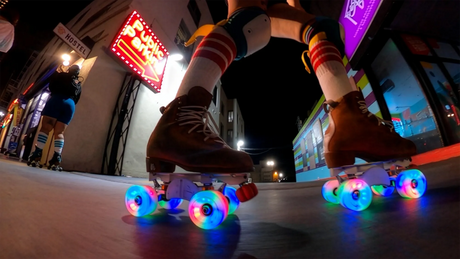 SKAMoxCosmo/PurpleHaze/4-Pack MOXI Cosmo Glow Wheels – 62mm x 32mm 80A | LED Rollen für Rollschuhe in verschiedenen Farben | Leuchtrollen | Dance & Lifestyle Roller Skating | Park Rollschuhe Park Quad Skates Chaya Plates Roller Skates Aggressive Quad Skates Park Rollschuhe Lifestyle Rollschuhe Lifestyle Roller Skates Skaterpark Stunt Rollschuhe Rollschuhe Roller Skates Roller Skates Lifestyle Roller Skates Rollschuhe Park Tanz Rollschuhe Barbie Park Quad Skates Roller Skates Lifestyle Rollschuhe Skatepark R