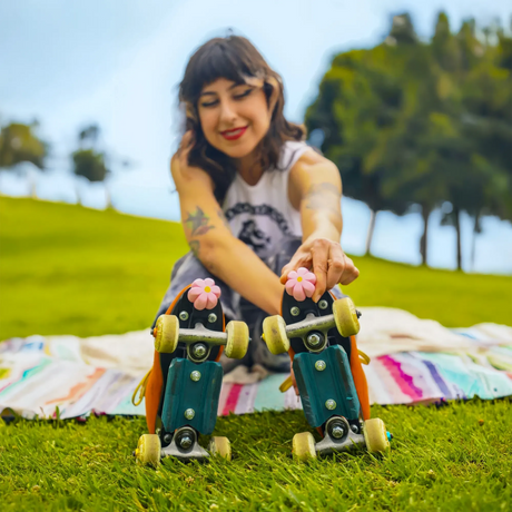 SKAMoxiBrakePetal MOXI Brake Petals Toe Stops – Verschiedene Farben | Gewindelänge 22mm | Zehenstopper für Rollschuhe – Rollschuhe Ersatzbremse Chaya Ersatzteile Iqon Ersatzteile Spare Parts Replacements USD Ersatzteile Achsen Ersatzachsen für Inlineskates Rollerblades inline skating Freestyle Powerslide Inlineskates Rollerblades Powerslide Skates Powerslide Hardcore Evo Inliner Skateschule und Skateshop Weil am Rhein SkaMiDan Deutschland Germany Lörrach Freiburg Basel 