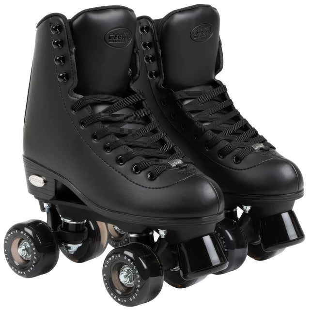 SKARKE-SKA-29 ROOKIE Classic 78 Rollerskates – Schwarz | Schwarze Rookie Skates | Lifestyle Rollschuhe Quad Skates Jam Rollschuhe Lifestyle Rollschuhe Roller Skates Skaterpark Stunt Rollschuhe Roller Skates Roller Skates Park Tanz Rollschuhe Barbie Park Quad Skates Roller Skates Lifestyle Rollschuhe Skatepark Rollschuhe Chaya Quad Skates Aggressive Quad Skates Rollschuhe Stunt Rollschuhe Rollkunstlauf Rollschuhe Rollerskates Schwarze Rollschuhe Lifestyle Rollschuhe Roller Skating Quad Skating Skateschule un