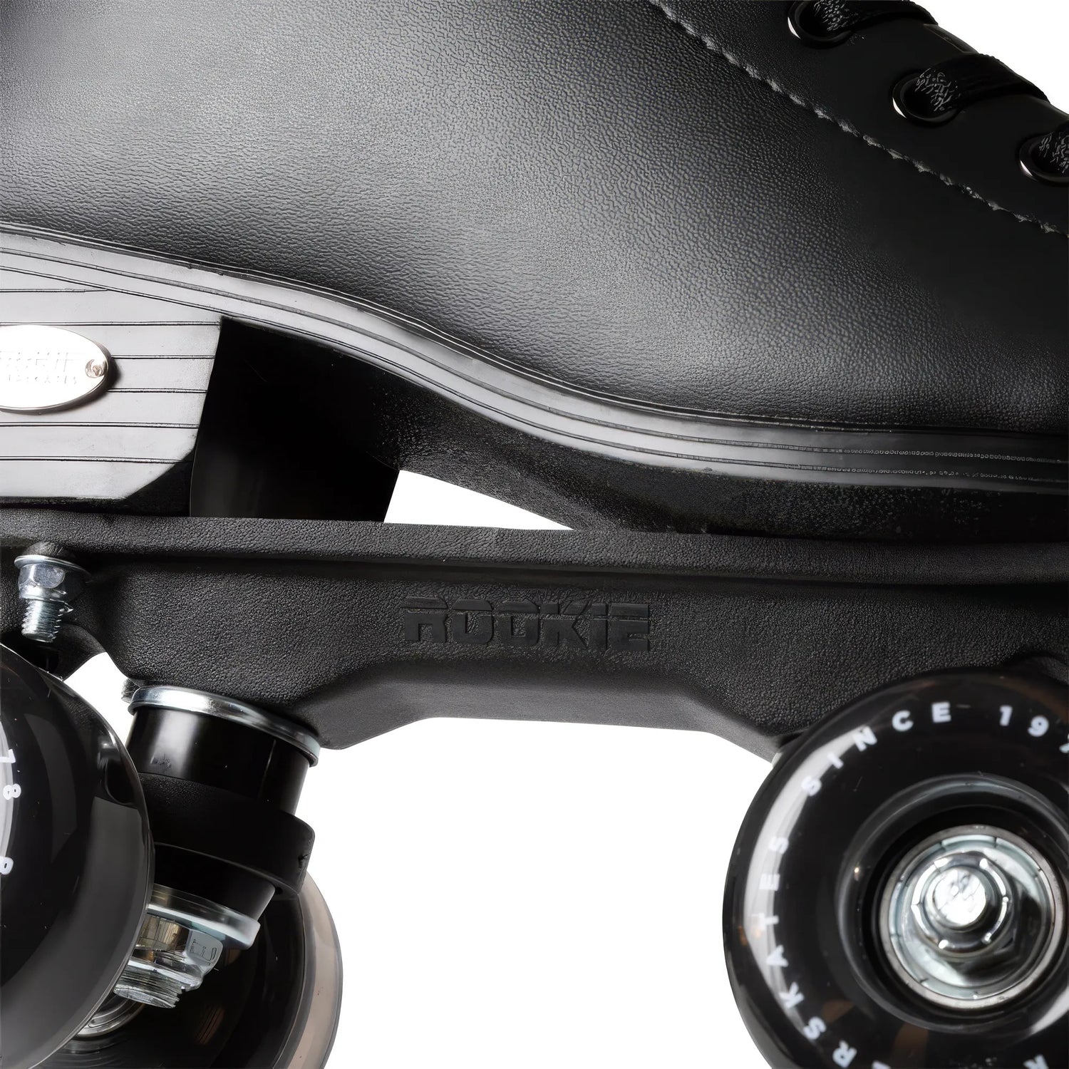 SKARKE-SKA-29 ROOKIE Classic 78 Rollerskates – Schwarz | Schwarze Rookie Skates | Lifestyle Rollschuhe Quad Skates Jam Rollschuhe Lifestyle Rollschuhe Roller Skates Skaterpark Stunt Rollschuhe Roller Skates Roller Skates Park Tanz Rollschuhe Barbie Park Quad Skates Roller Skates Lifestyle Rollschuhe Skatepark Rollschuhe Chaya Quad Skates Aggressive Quad Skates Rollschuhe Stunt Rollschuhe Rollkunstlauf Rollschuhe Rollerskates Schwarze Rollschuhe Lifestyle Rollschuhe Roller Skating Quad Skating Skateschule un