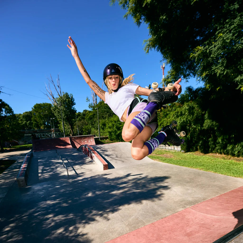 SKATE60810 TRIPLE EIGHT Barbie Patin Signature Bumsaver | Schutzhose | Crash Pants | Polster Hose | Protektoren Helm Protector Helmet Skater Schutzausrüstung Skate Protective equipment Handgelenkschoner Knieschützer Ellenbogen Polster Schienguards Schienbeinschoner | Lörrach Freiburg Basel Inliner Skateschule und Skateshop Weil am Rhein SkaMiDan Deutschland Germany
