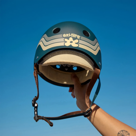 SKATRI-PHE TRIPLE EIGHT Deep Cover GRLSWIRL Signature Helm – Blau Grau – 51–60 cm  | Skatehelm | Stunt Helm für den Actionsport Skate helmet Skatehelm Kopf Signature Edition Girl Swirls Bike Helm Stunt Helm Skatehelm Stunt Skatehelm Größenverstellbar protectors skate helmet aggressive helmet wind helmet skatehelm surzhelm radhelm fahrradhelm sporthelm schutzhelm Skate Schützer Inliner Schützer Schutzausrüstung Fingerschutz Handschuhe inline skating inliner inlineksaten rollerbladen rollerskaten Inlineskat