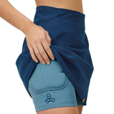 SKATRI-PSH TRIPLE EIGHT Skortsaver Grl Swrl Signature Bumsaver – Blau | Crash Pants mit Rock, speziell für Mädchen und Frauen – Skate Shorts Schutzhose Schützer Schoner Inliner Schoner Inline Schützer protectors skate Skate Schützer Inliner Schützer Schutzausrüstung protection Schlank Dünn Slim inline skating inliner inlineksaten rollerbladen rollerskaten Inlineskates Rollerblades Fitness Skates Slalom Skates rollerblades rollerblading inline skating Lörrach Freiburg Basel Inliner Skateschule und Skateshop 