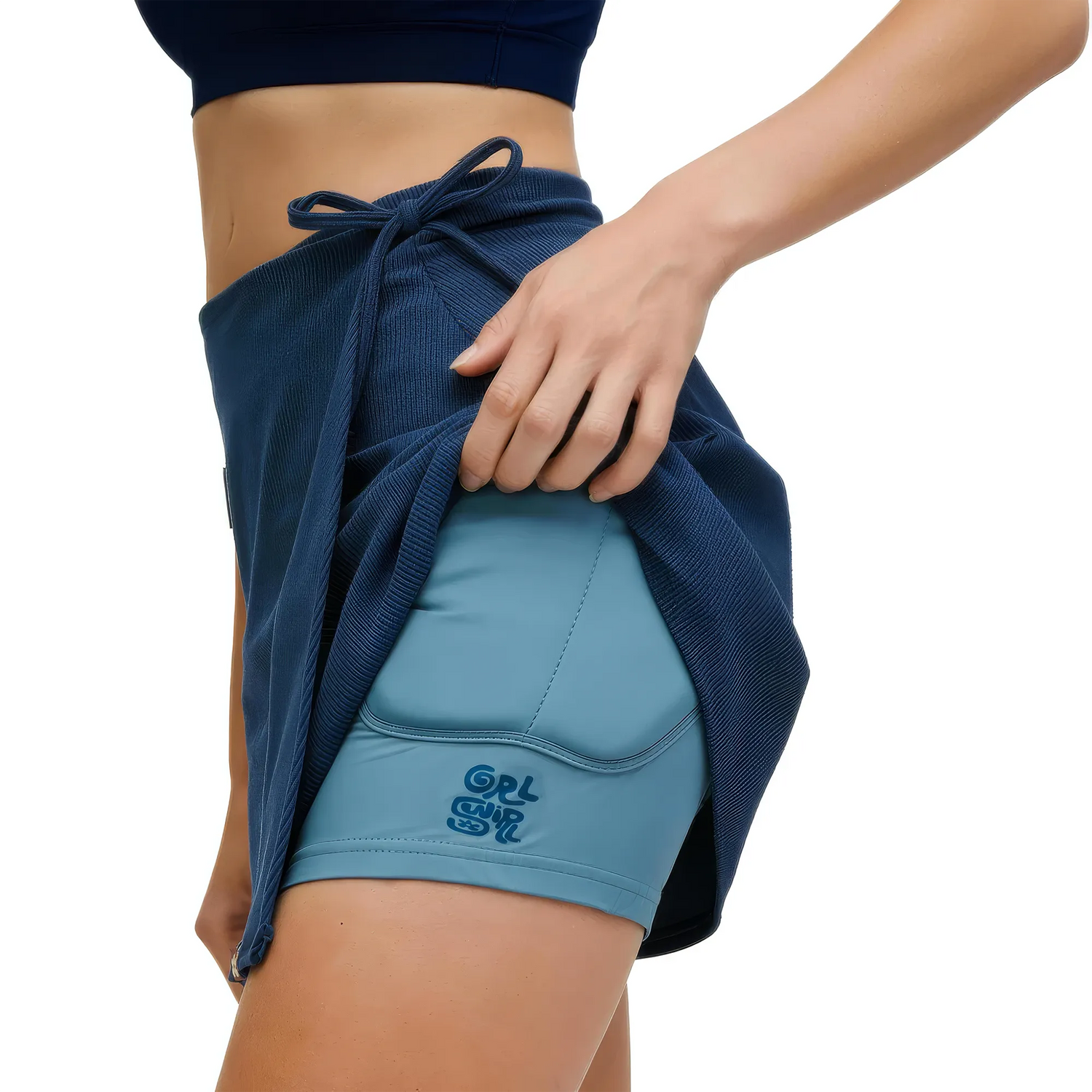 SKATRI-PSH TRIPLE EIGHT Skortsaver Grl Swrl Signature Bumsaver – Blau | Crash Pants mit Rock, speziell für Mädchen und Frauen – Skate Shorts Schutzhose Schützer Schoner Inliner Schoner Inline Schützer protectors skate Skate Schützer Inliner Schützer Schutzausrüstung protection Schlank Dünn Slim inline skating inliner inlineksaten rollerbladen rollerskaten Inlineskates Rollerblades Fitness Skates Slalom Skates rollerblades rollerblading inline skating Lörrach Freiburg Basel Inliner Skateschule und Skateshop 