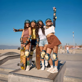 SKATRI-PSH TRIPLE EIGHT Skortsaver Grl Swrl Signature Bumsaver – Blau | Crash Pants mit Rock, speziell für Mädchen und Frauen – Skate Shorts Schutzhose Schützer Schoner Inliner Schoner Inline Schützer protectors skate Skate Schützer Inliner Schützer Schutzausrüstung protection Schlank Dünn Slim inline skating inliner inlineksaten rollerbladen rollerskaten Inlineskates Rollerblades Fitness Skates Slalom Skates rollerblades rollerblading inline skating Lörrach Freiburg Basel Inliner Skateschule und Skateshop 
