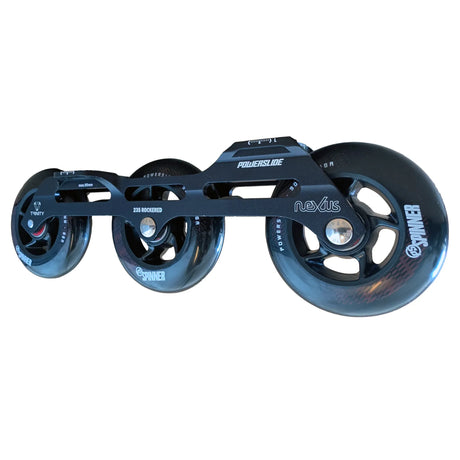 SKAWÜH9003 POWERSLIDE Trinity Nexus Rocker Frame + Spinner Wheels 3x90mm 88A | 235mm | Black | Freestyle Inline Skating | Urban Inline Skating | Urban Inline Skating Frames Rahmen für inline Skates Frames for inline Skating Urban Inline Skating Frames Inliner Rahmen für das urbane Gelände Lörrach Freiburg Basel Inliner Skateschule und Skateshop Weil am Rhein SkaMiDan Deutschland Germany
